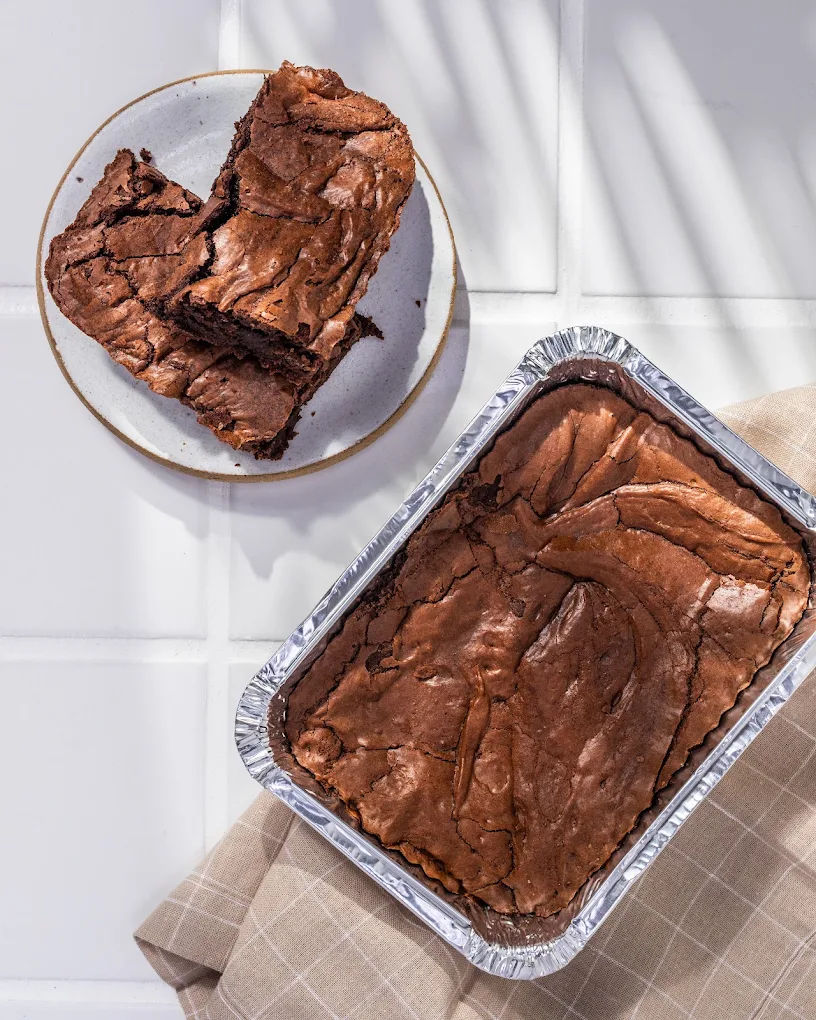Brownie da Nema em forma, com chocolate meio amargo