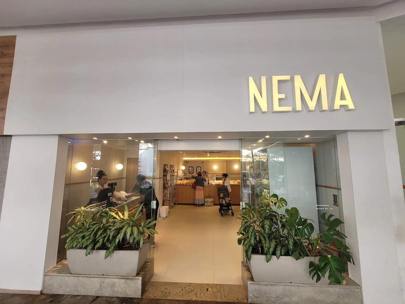 Fachada da Nema Padaria Barra Prime na Barra da Tijuca